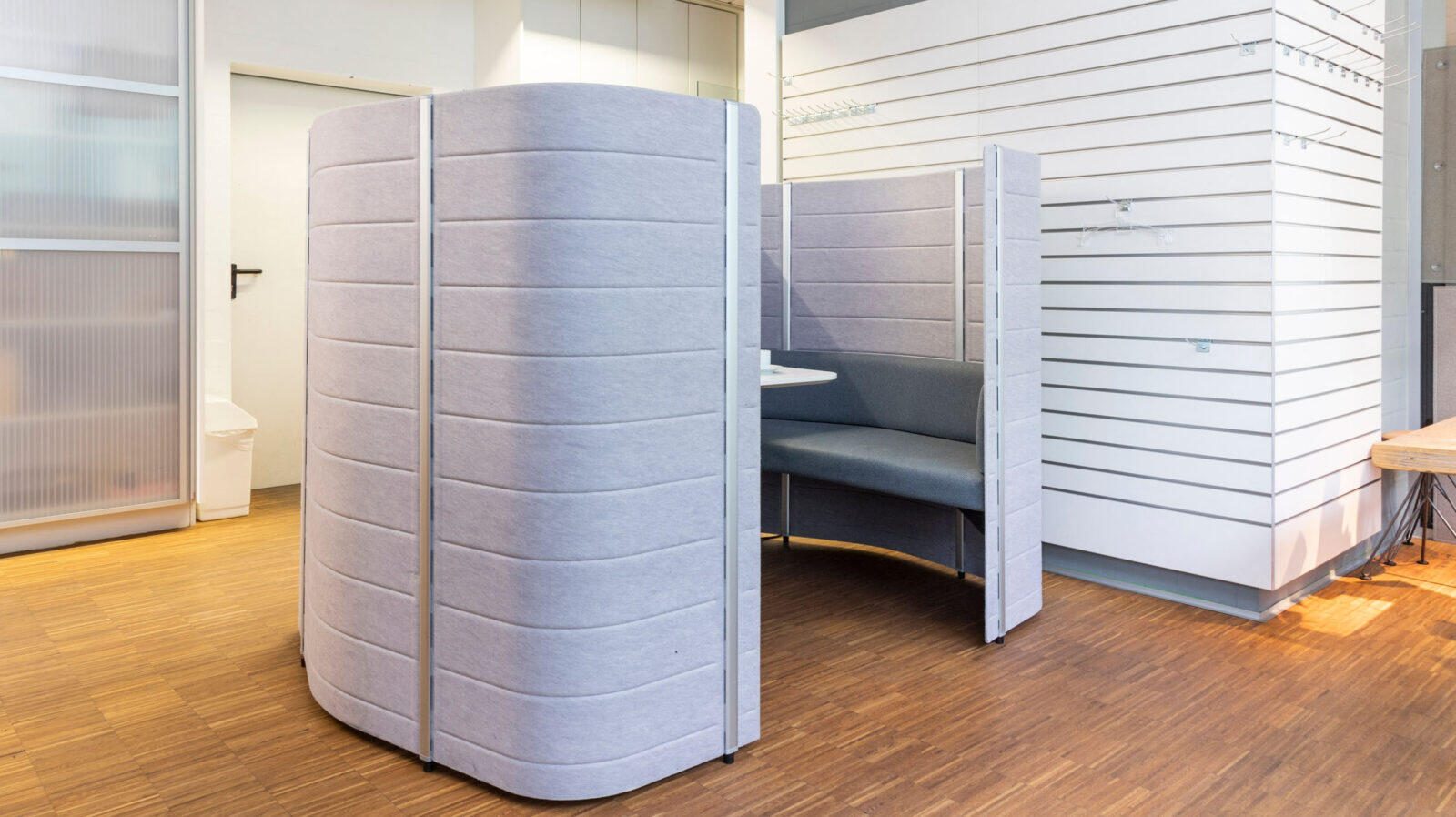 projekt k Referenzprojekt Büroeinrichtung Atair Vitra Workbay